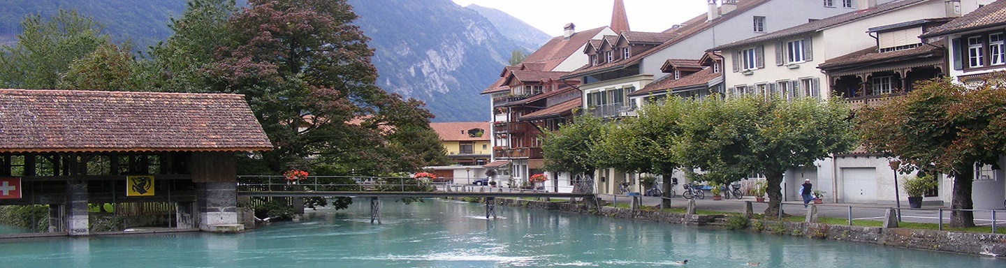 Blick auf die Aare bei Interlaken