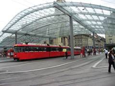 Züge am Bahnhof von Olten